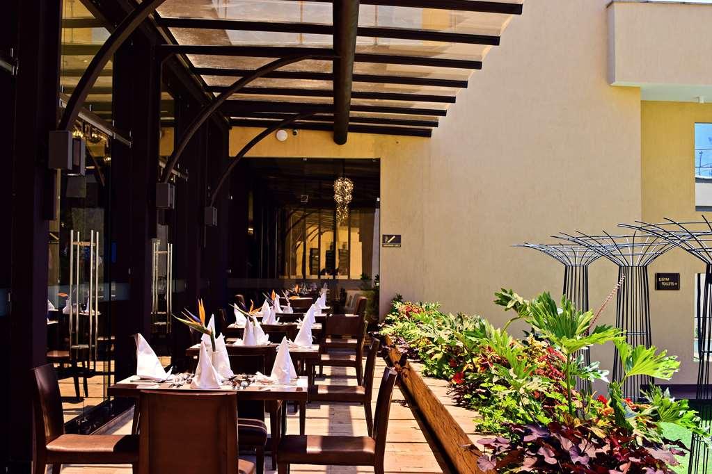 Hotel Doubletree By Hilton Nairobi Restaurant foto